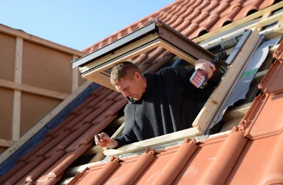 Pose de fenêtres de toit Velux à Saudoy